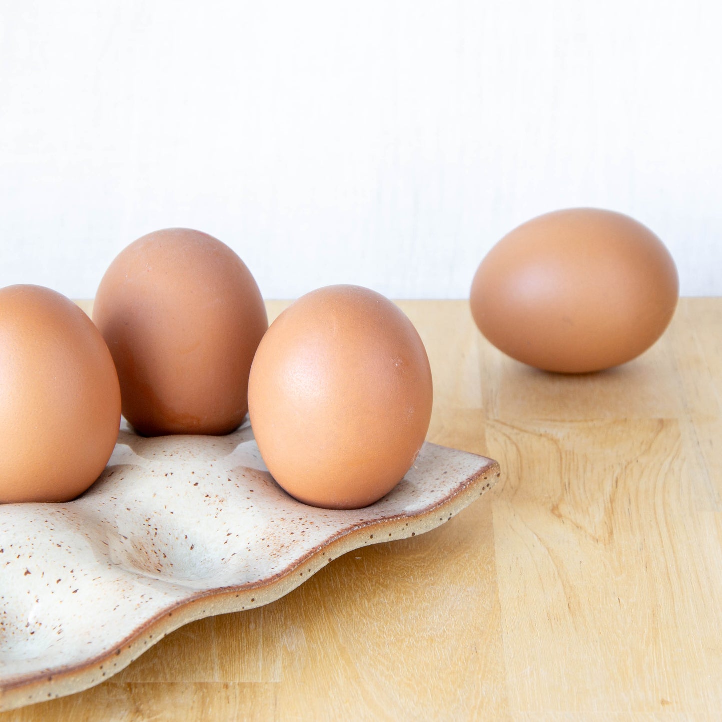 Egg Tray Half Dozen Light Tussock