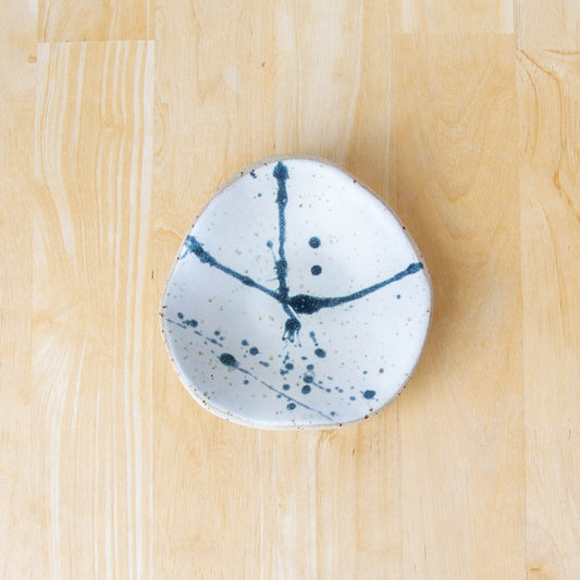 Wavy Dish Quartz Splatter
