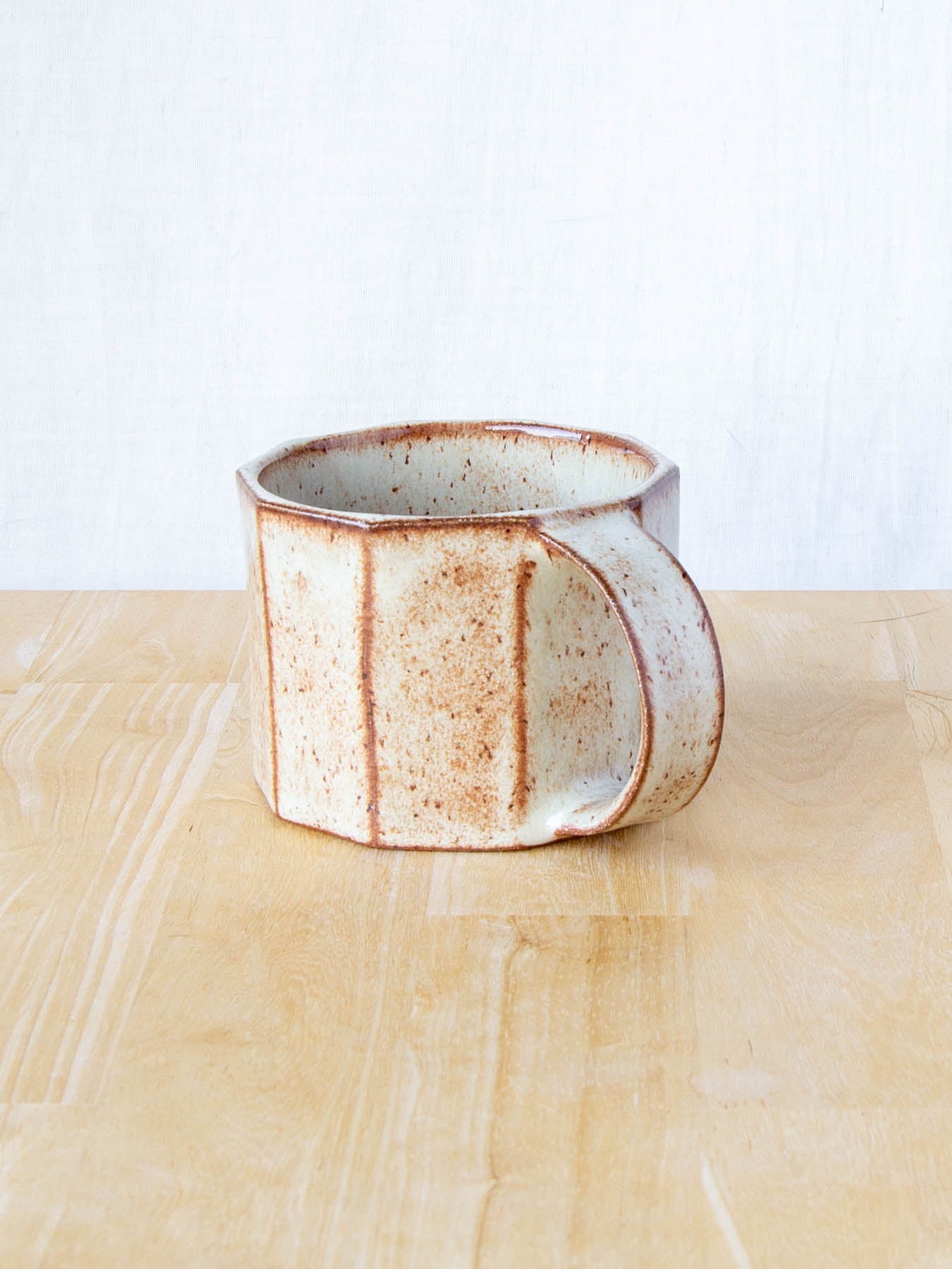 Faceted Mug Light Tussock