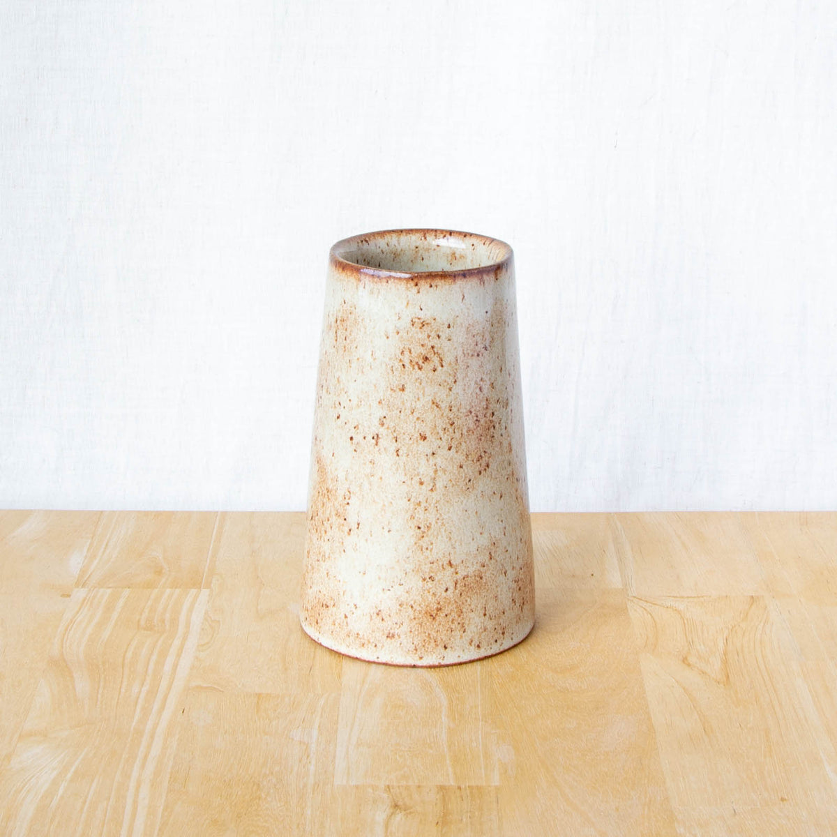 Tapered Vase Light Tussock